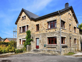 Pleasant Holiday Home in Erez e Ardennes with bubble bath Sauna